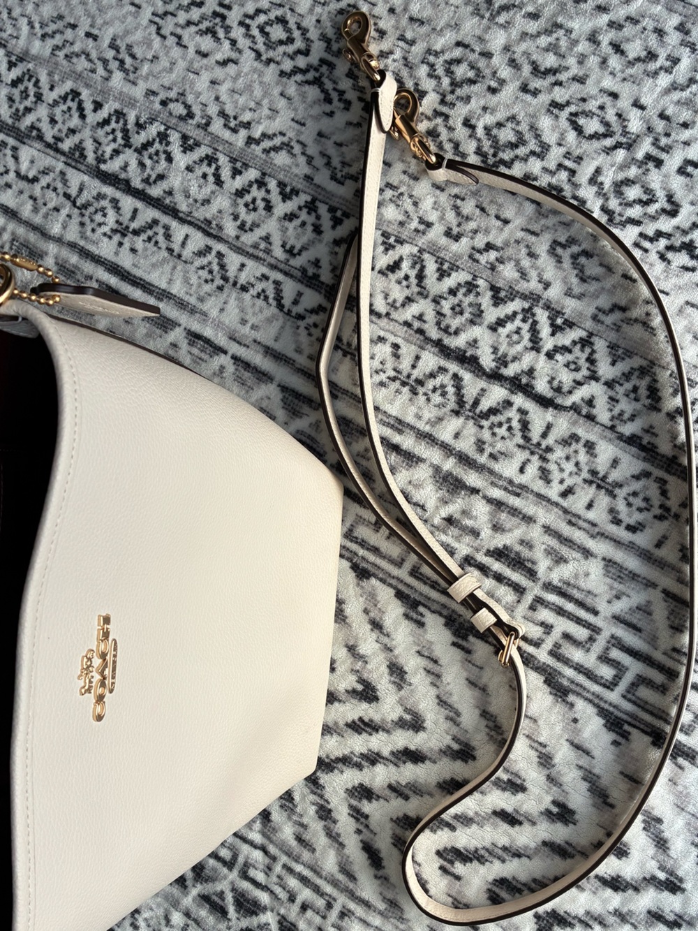 Coach Cream Leather Tote with Gold Logo - Picture 11 of 12